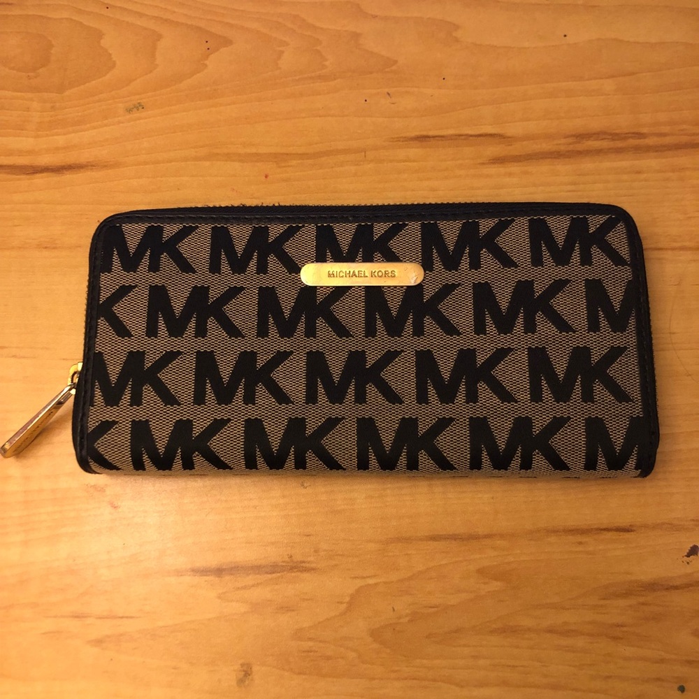 Michael Kors wallet